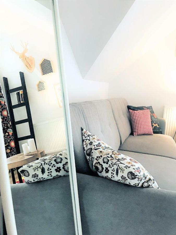 Home&Folk ชกลาร์สกา ปอเรมบา ภายนอก รูปภาพ